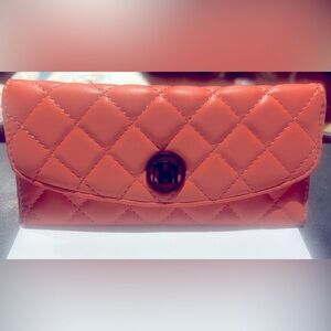 Badgley Mischka Studio NWT, Diamond quilting cover wallet